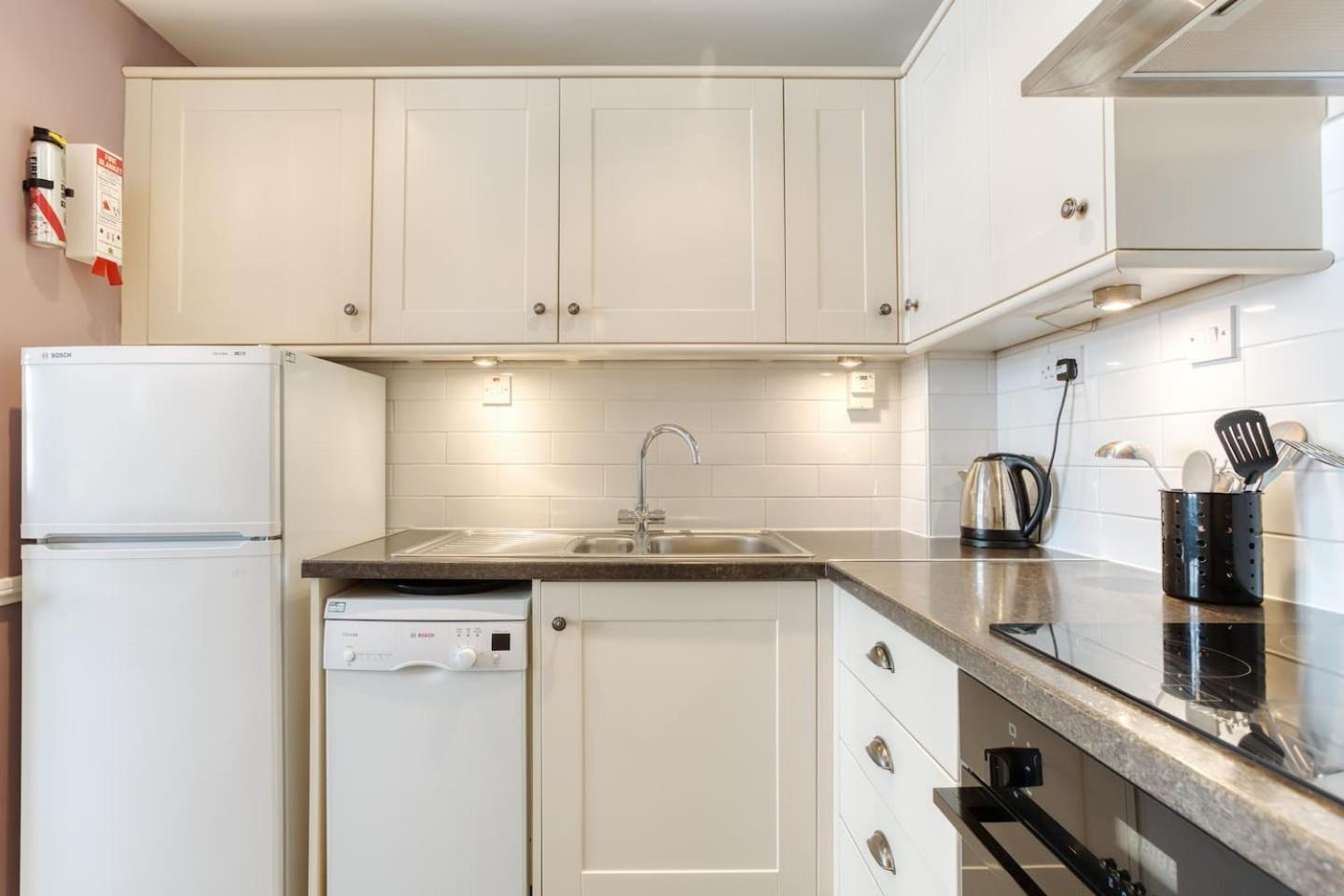West Port - 2Br In The Heart Of The Old Town Just Off The Grassmarket 爱丁堡 外观 照片