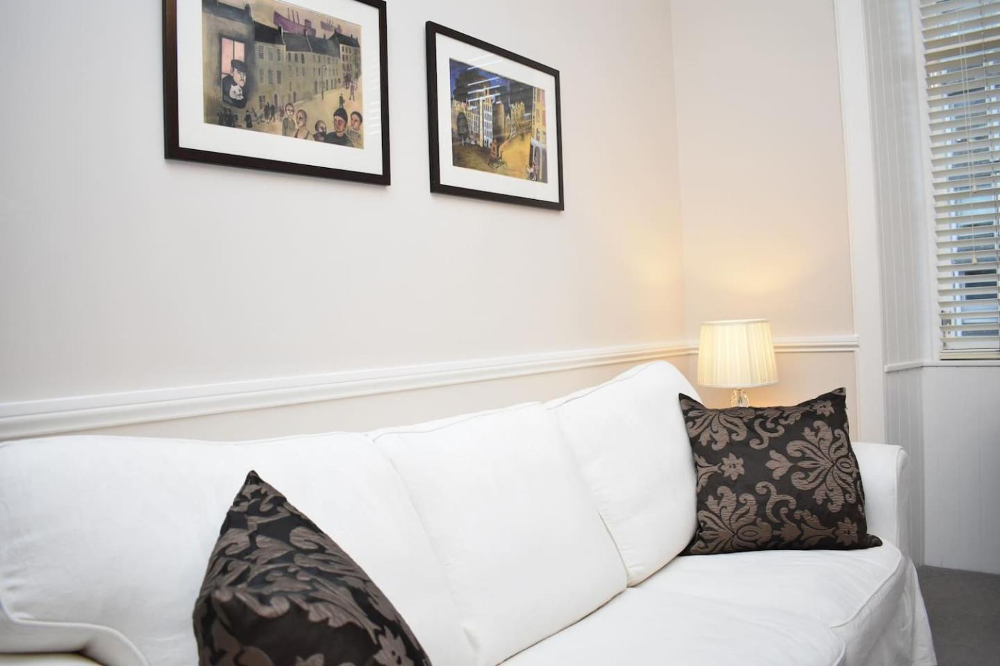 West Port - 2Br In The Heart Of The Old Town Just Off The Grassmarket 爱丁堡 外观 照片