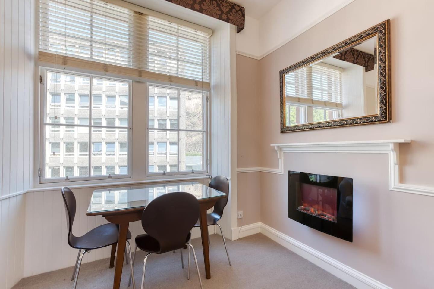 West Port - 2Br In The Heart Of The Old Town Just Off The Grassmarket 爱丁堡 外观 照片