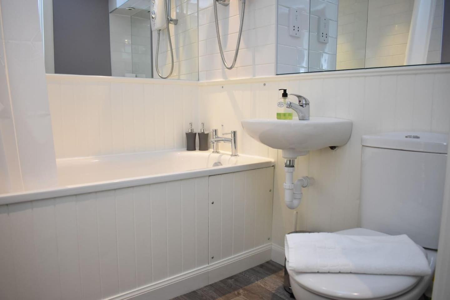 West Port - 2Br In The Heart Of The Old Town Just Off The Grassmarket 爱丁堡 外观 照片