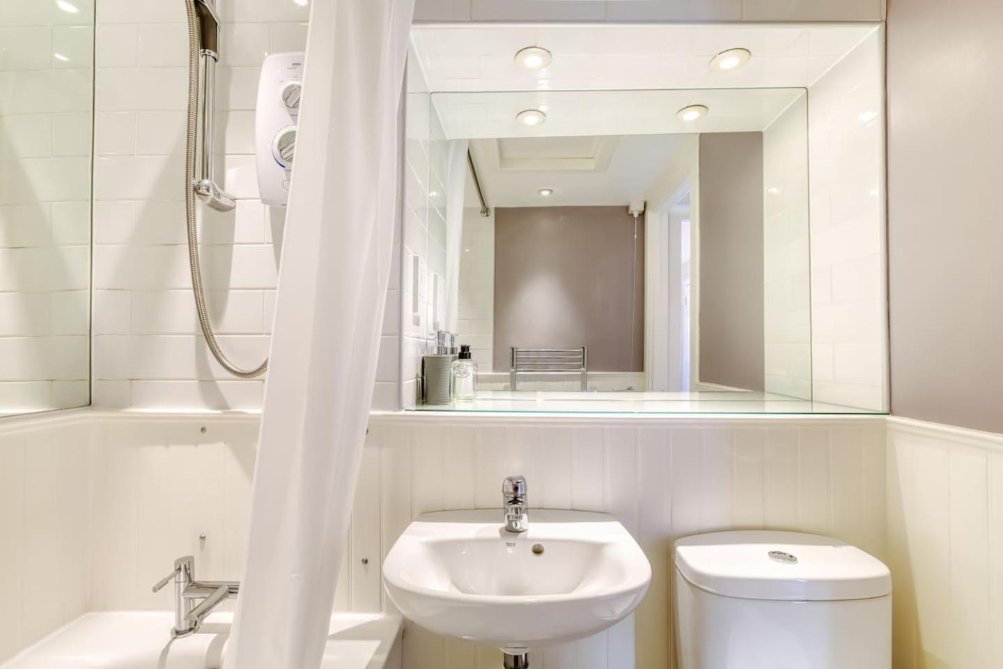 West Port - 2Br In The Heart Of The Old Town Just Off The Grassmarket 爱丁堡 外观 照片