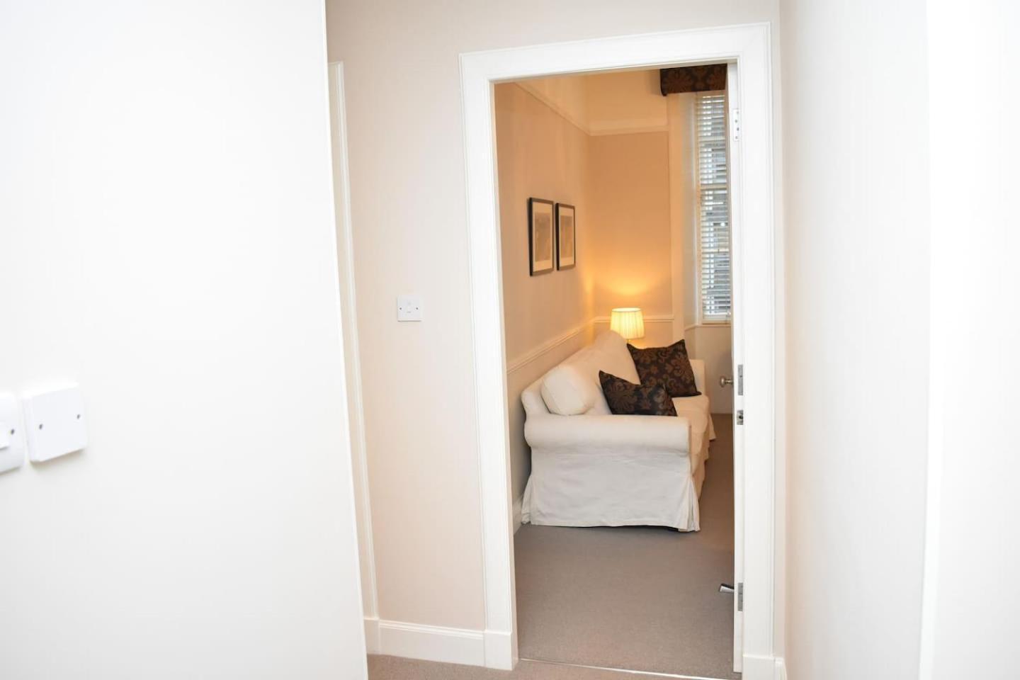 West Port - 2Br In The Heart Of The Old Town Just Off The Grassmarket 爱丁堡 外观 照片