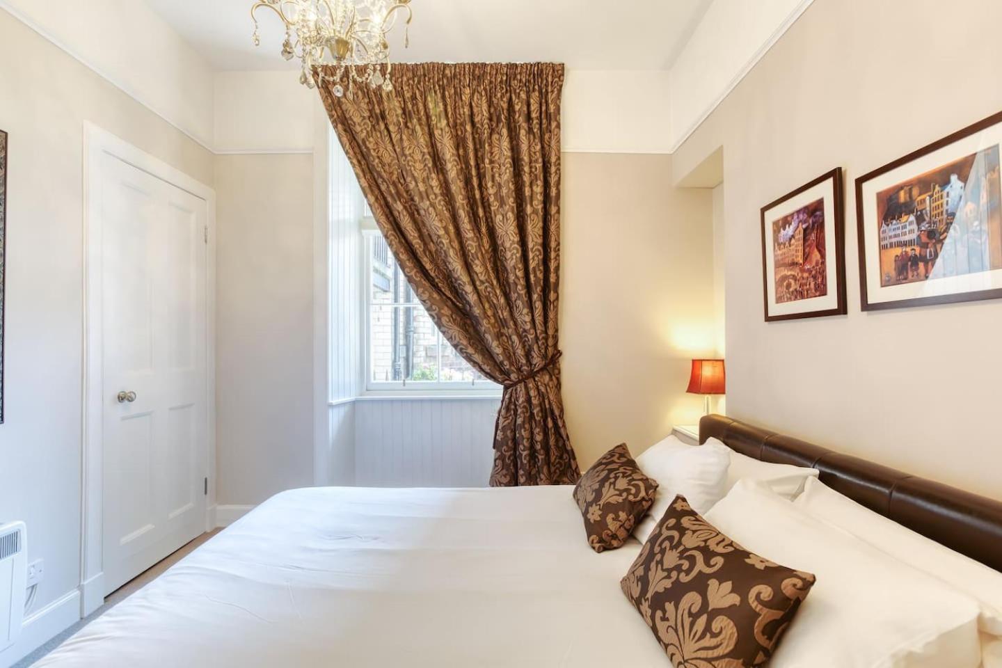 West Port - 2Br In The Heart Of The Old Town Just Off The Grassmarket 爱丁堡 外观 照片